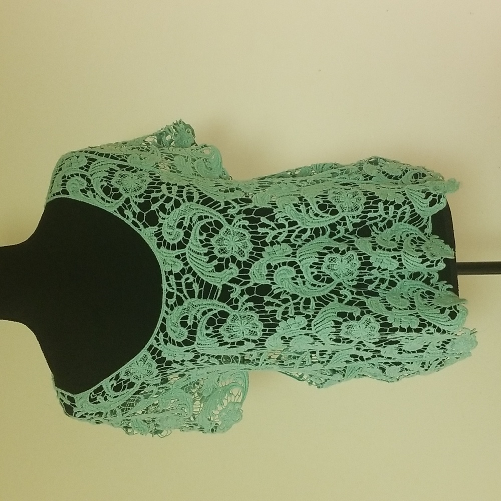 Crochet-like shirt